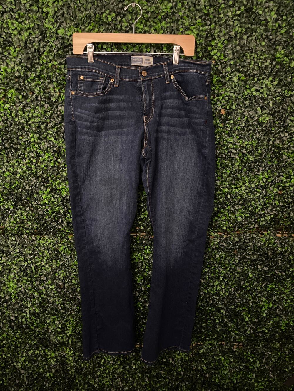Signature Levi Jeans Bootcut Women’s Size 16